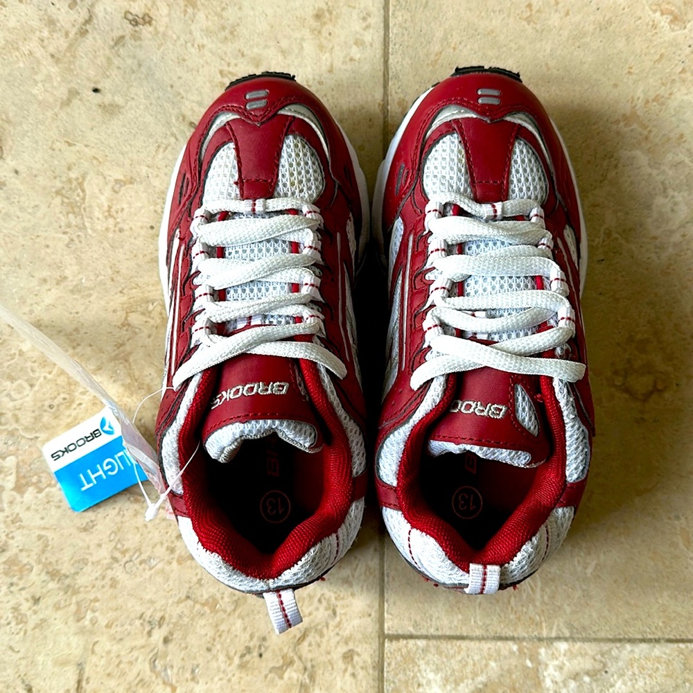Brooks children’s Mina running shoes size 13